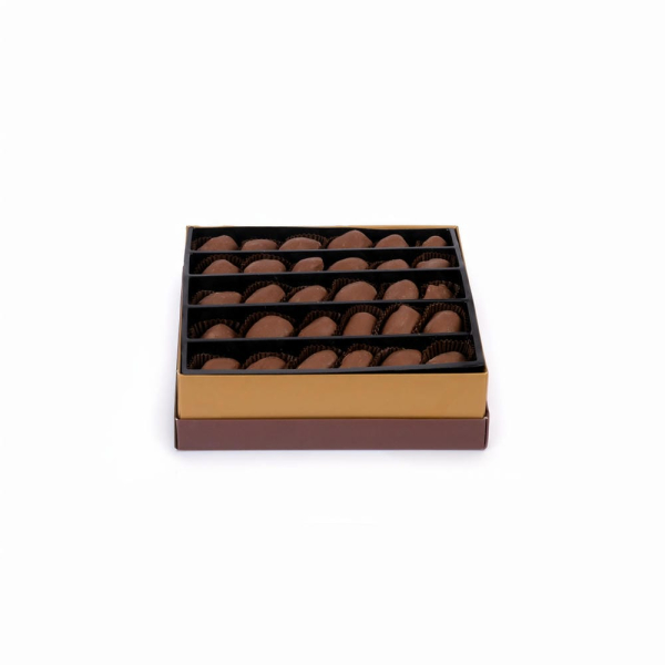 ⁦Iraqi Date Almonds covered in Belgian Milk Chocolate 700 grams⁩ - الصورة ⁦2⁩